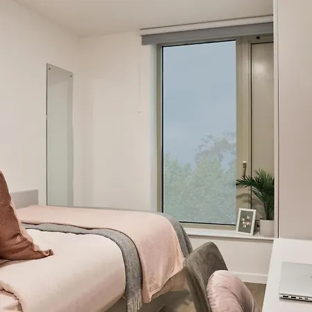 דירה Ensuite Student In בריסטול